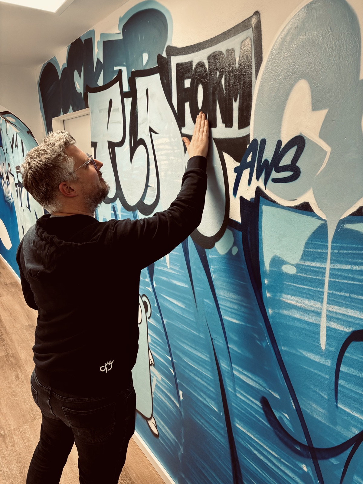 cloudpunks Büro mit eigenem Graffiti